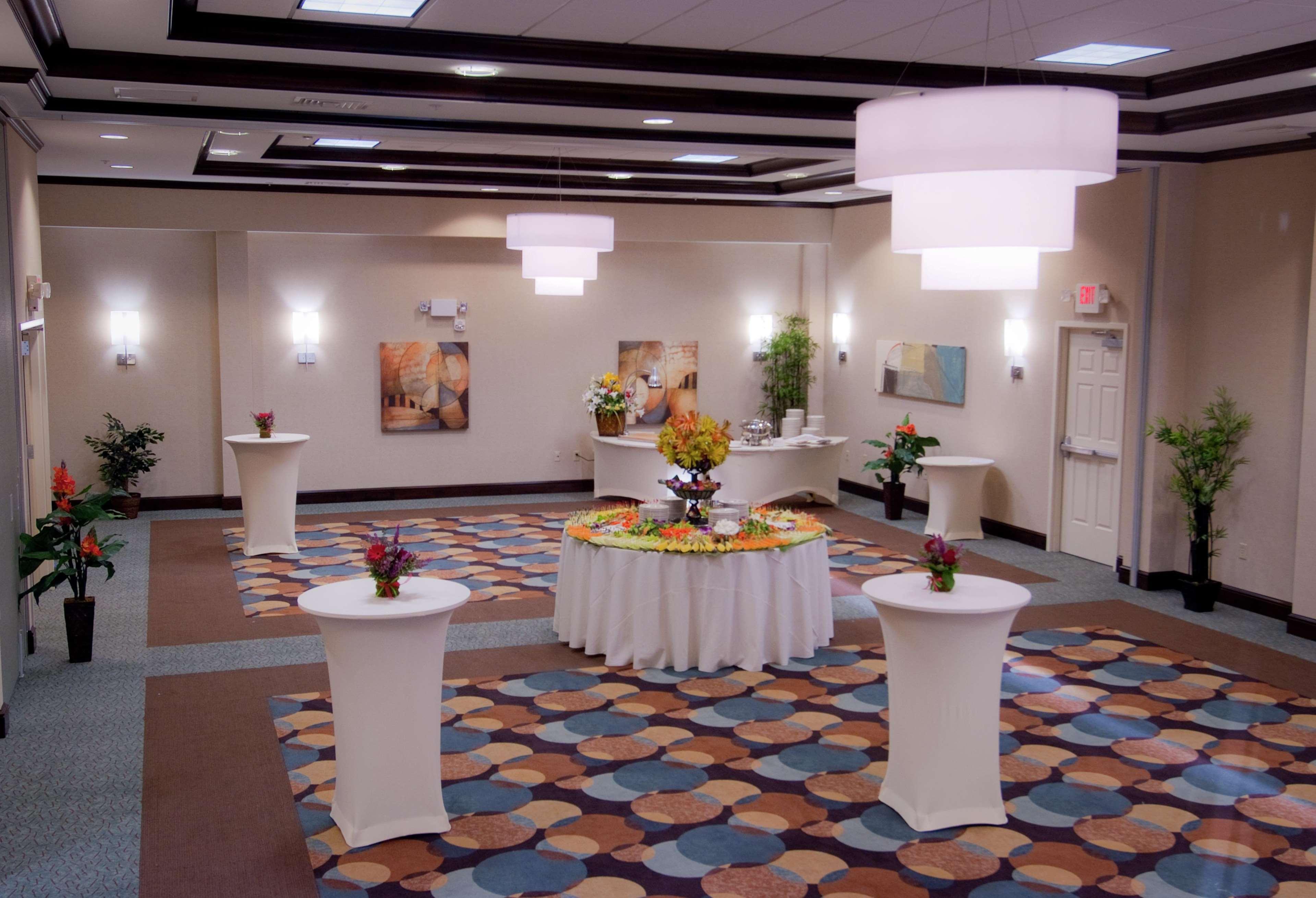 Hilton Garden Inn Dulles North Ашберн Экстерьер фото