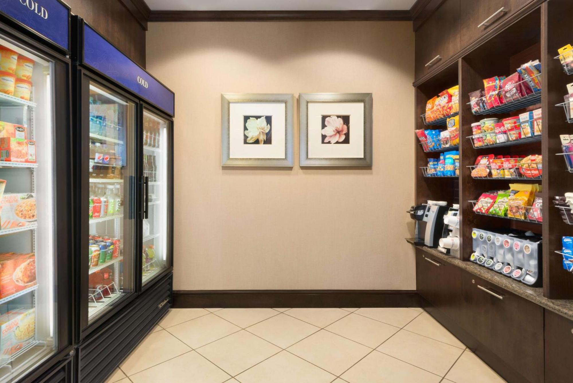 Hilton Garden Inn Dulles North Ашберн Экстерьер фото