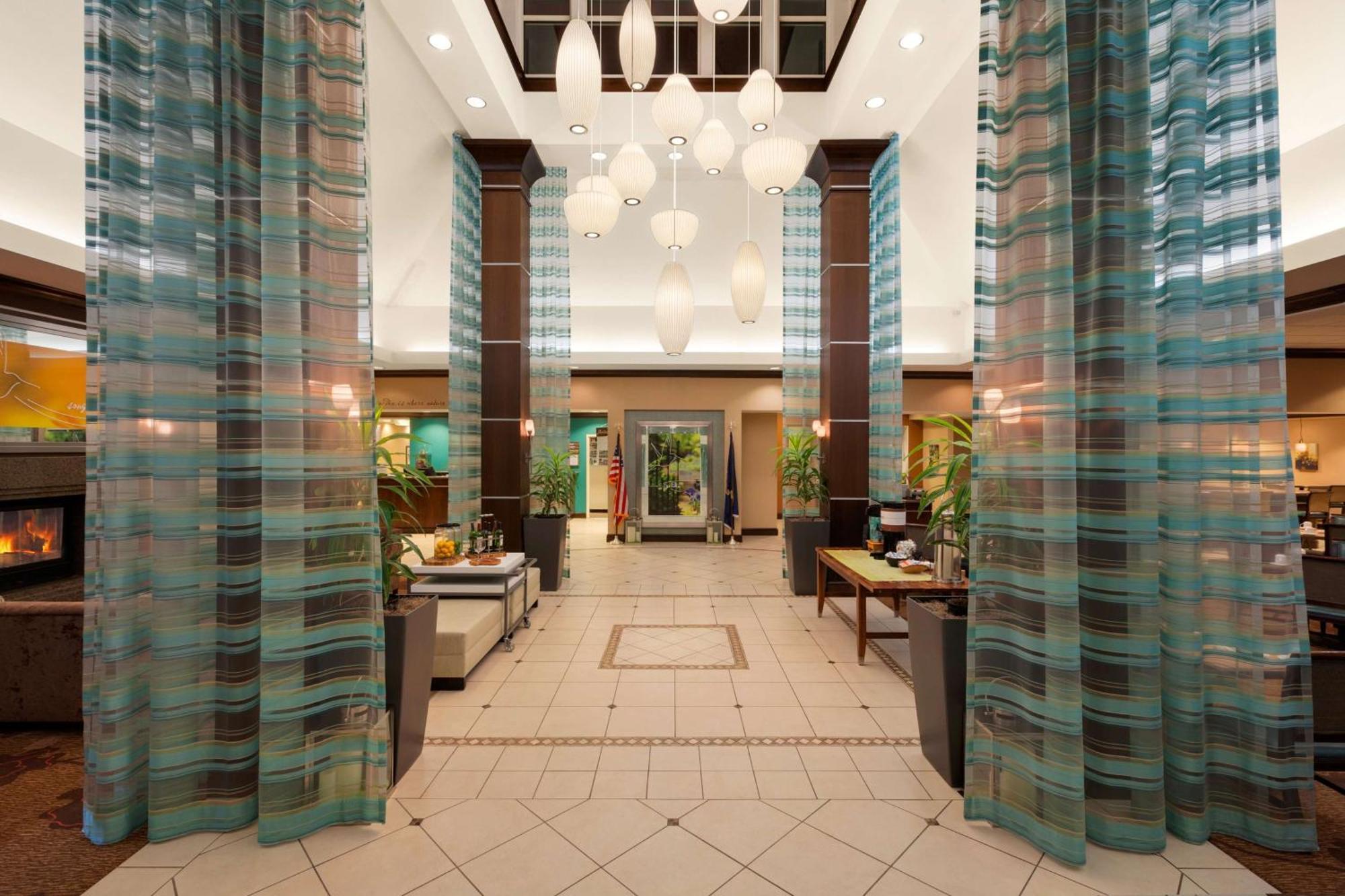 Hilton Garden Inn Dulles North Ашберн Экстерьер фото