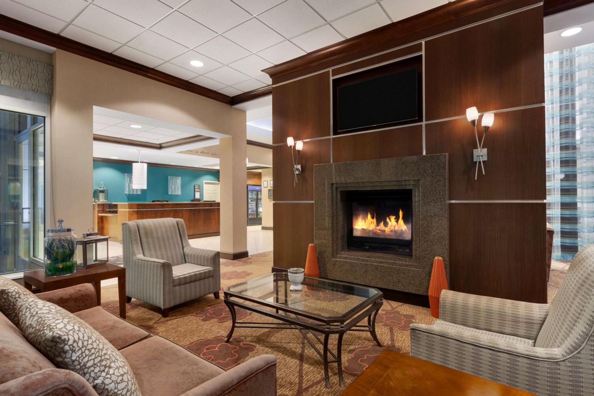 Hilton Garden Inn Dulles North Ашберн Экстерьер фото